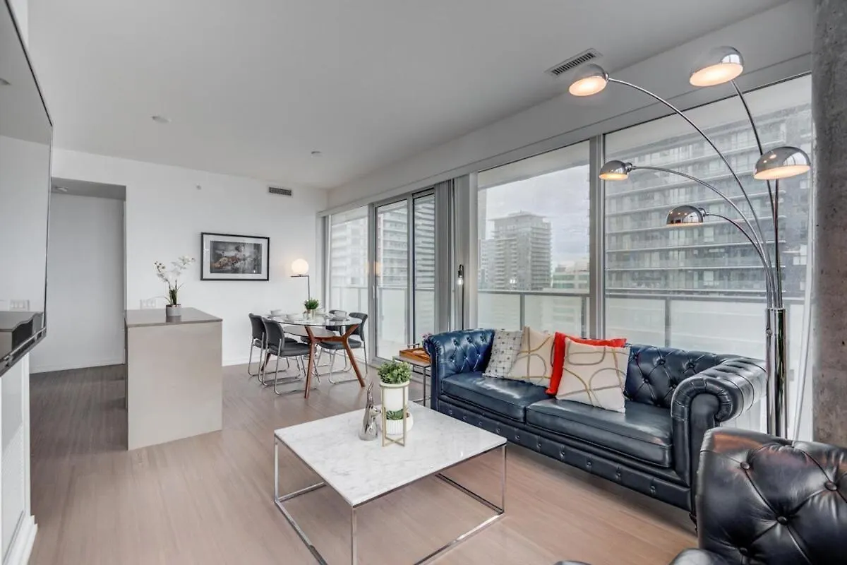 Luxury Condo By Cn Tower Toronto
